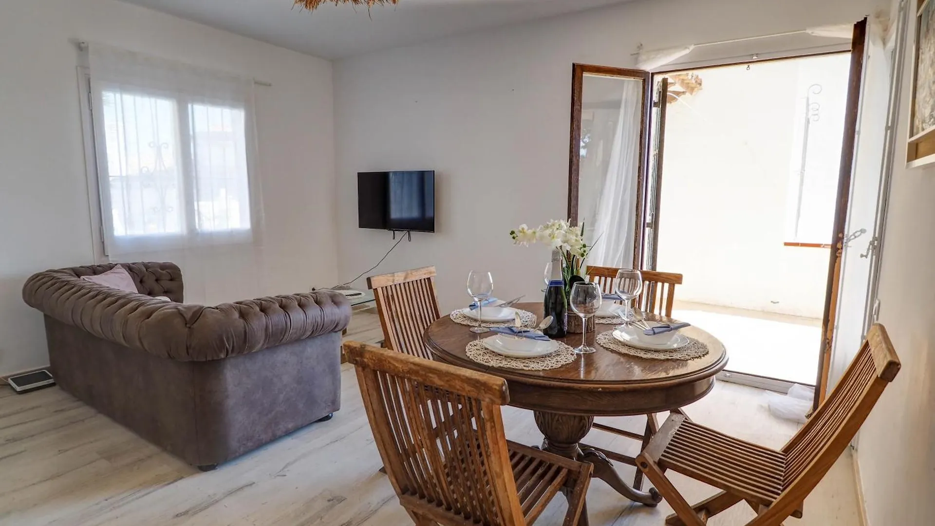 Sea Balcony Apartment By Hello Homes Sitges Spain
